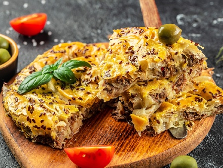 Рулце бюрек с точени кори и телешка кайма - снимка на рецептата Рулце бюрек с точени кори и телешка кайма - снимка на рецептата